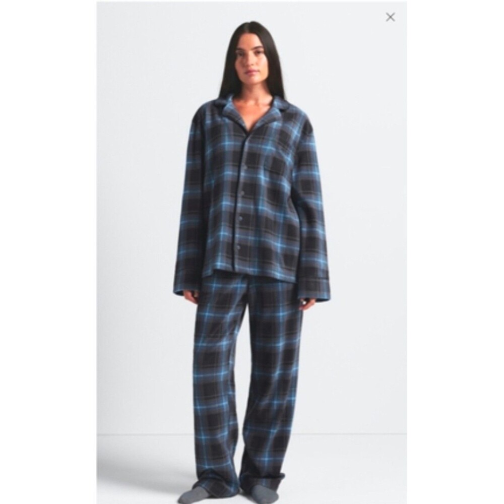 SKIMS Unisex Flannel Sleep Pajama Set M glacier plaid